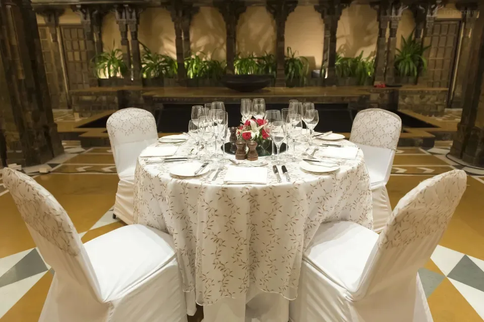 the-oberoi-grand-kolkata-hotel-2