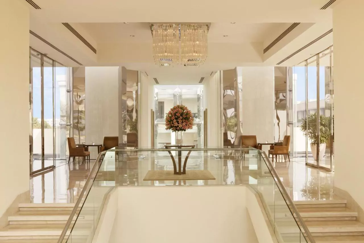 the-oberoi-gurgaon-hotels-4