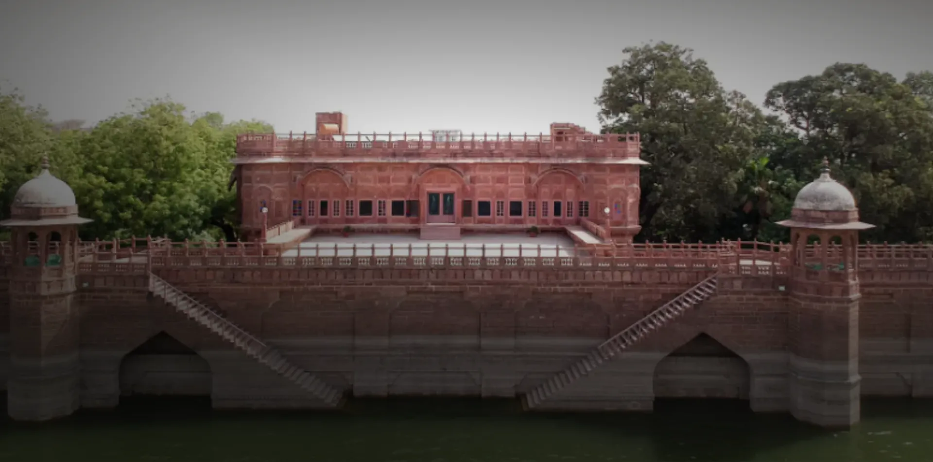WelcomHeritage Bal Samand Lake Palace
